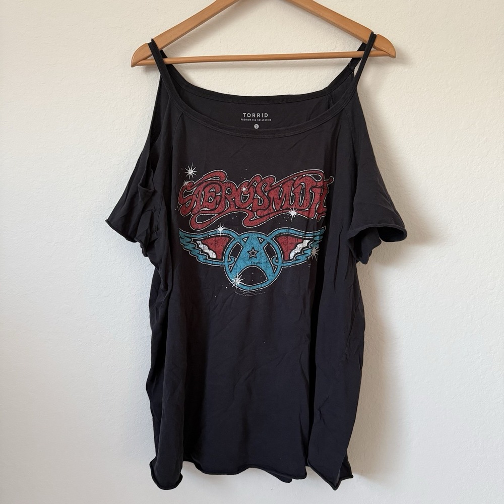 VINYL ICONS by torrid Aerosmith Graphic Tank Top Size 3 Black Shoulder Showing